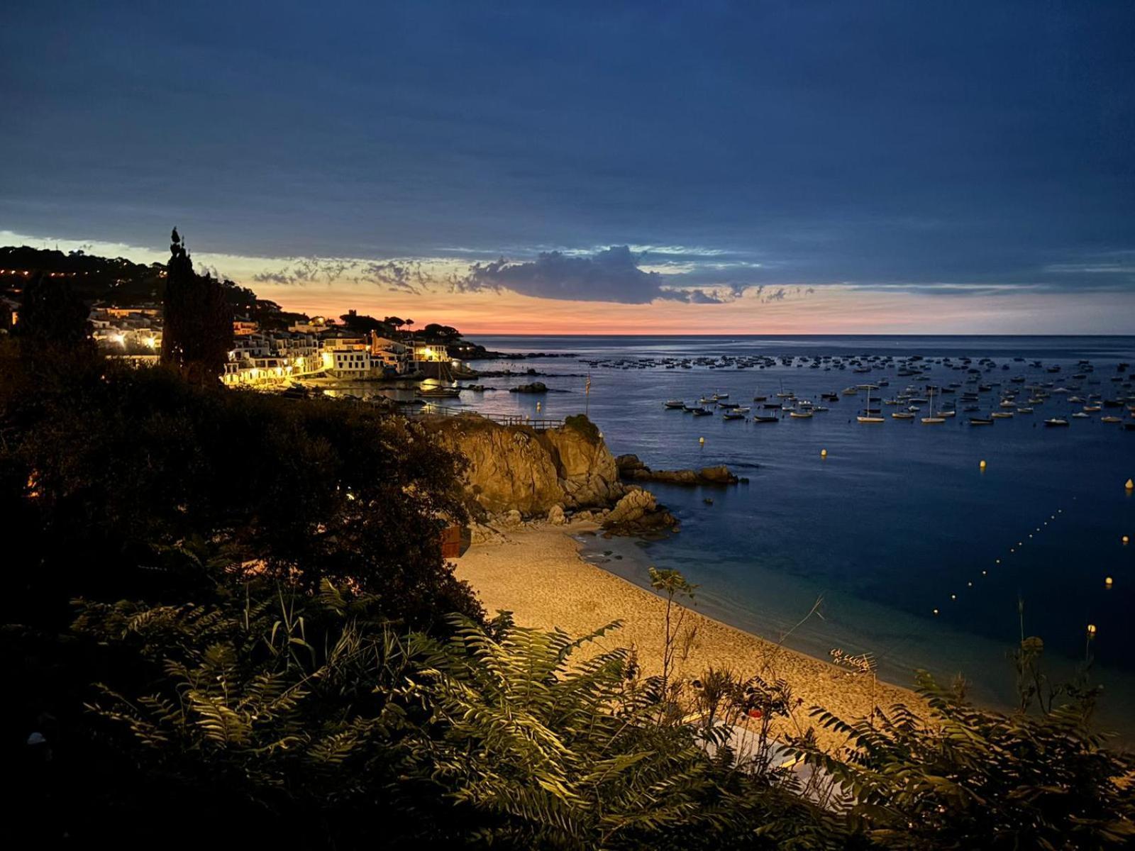 Apartamento Frente Al Mar En La Mejor Ubicacion De Calella Calella De Palafrugell Bagian luar foto