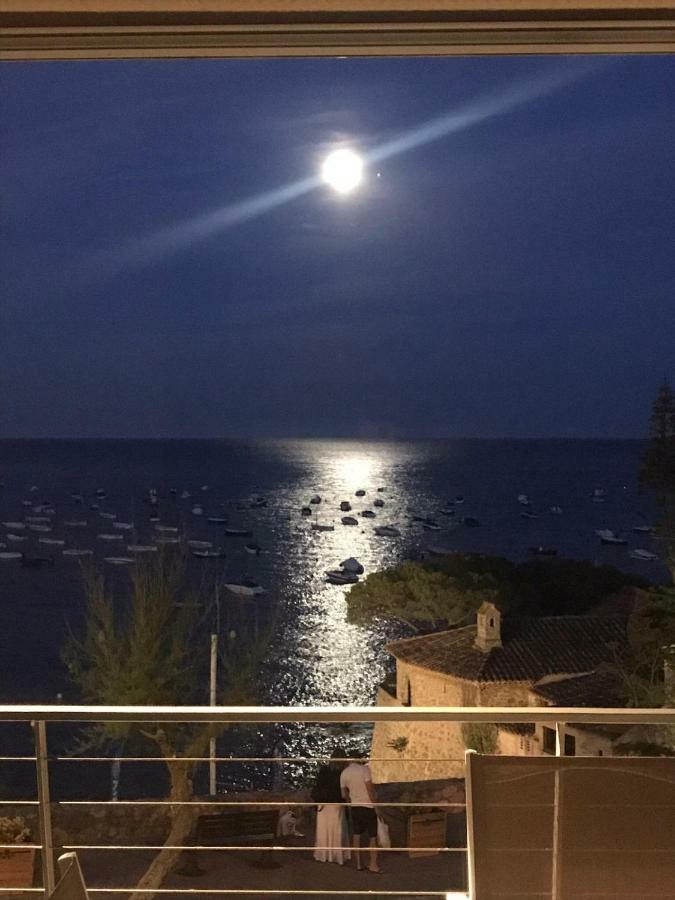 Apartamento Frente Al Mar En La Mejor Ubicacion De Calella Calella De Palafrugell Bagian luar foto